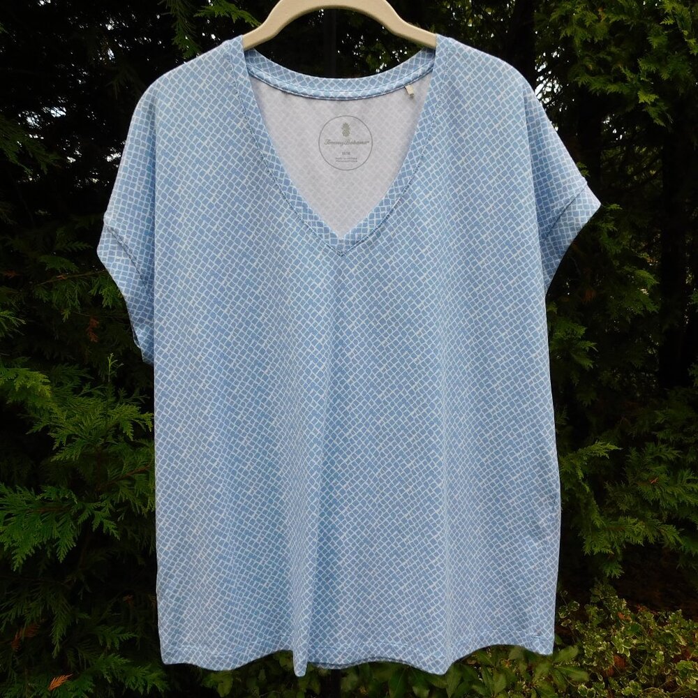 Tommy Bahama Soft & stretchy Dolman VNeck Top